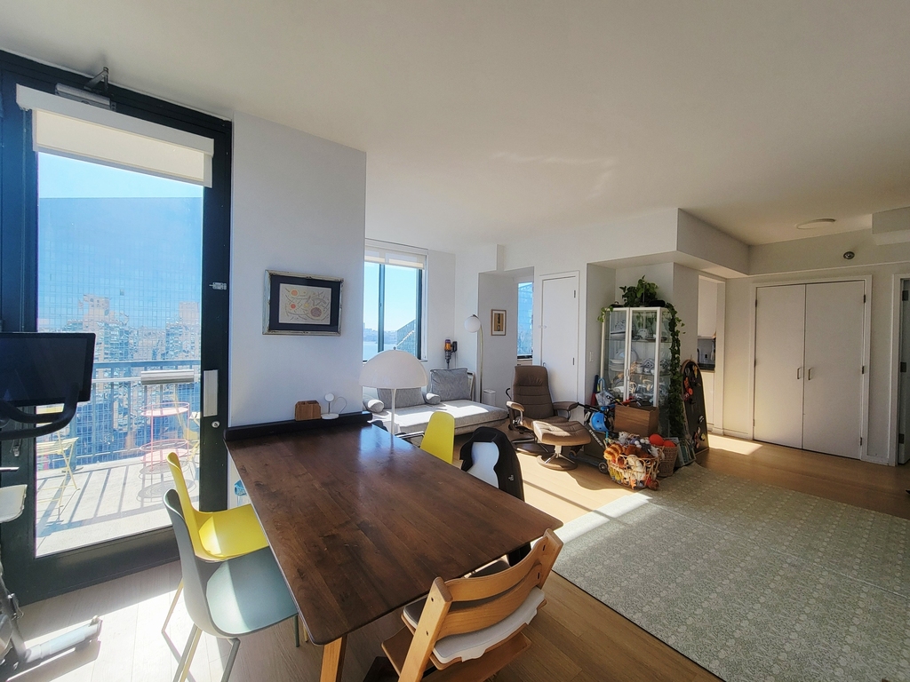 75 West End Avenue - Photo 2