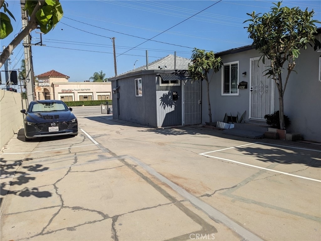 2243 San Gabriel Boulevard - Photo 2