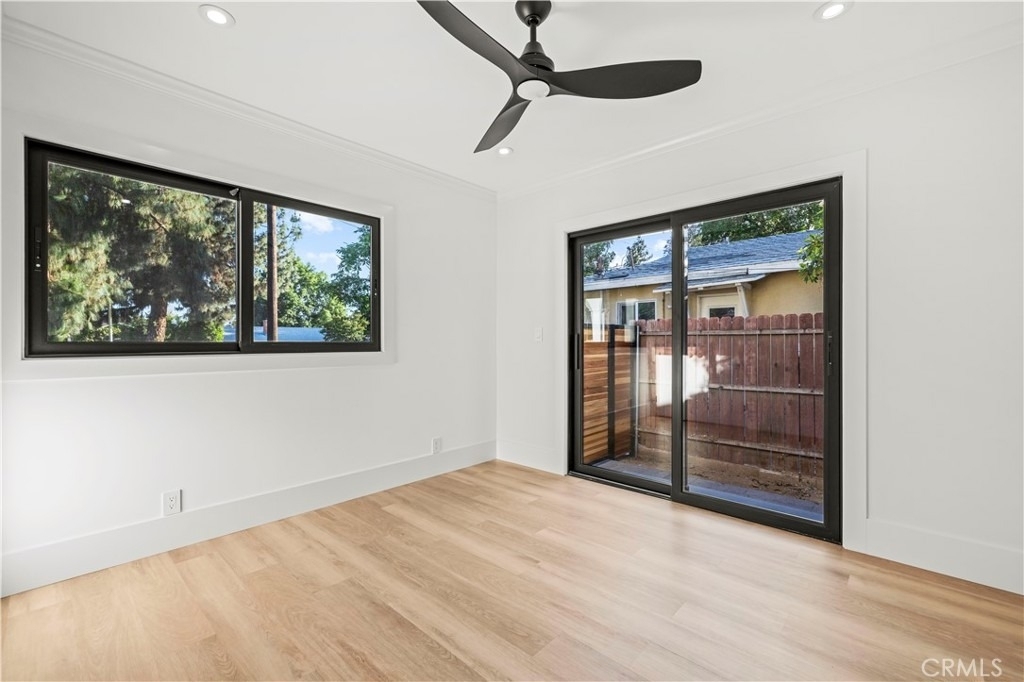 16243 Chatsworth Street - Photo 12