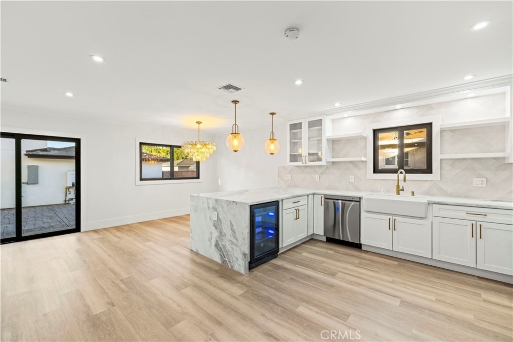 16243 Chatsworth Street - Photo 25