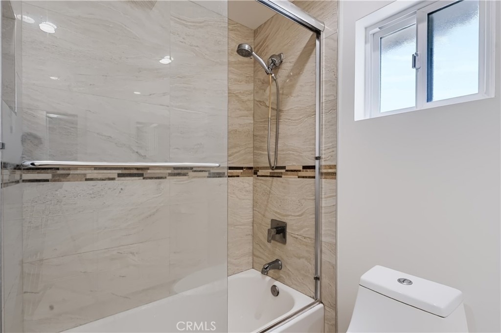 18311 Schoolcraft Street - Photo 16