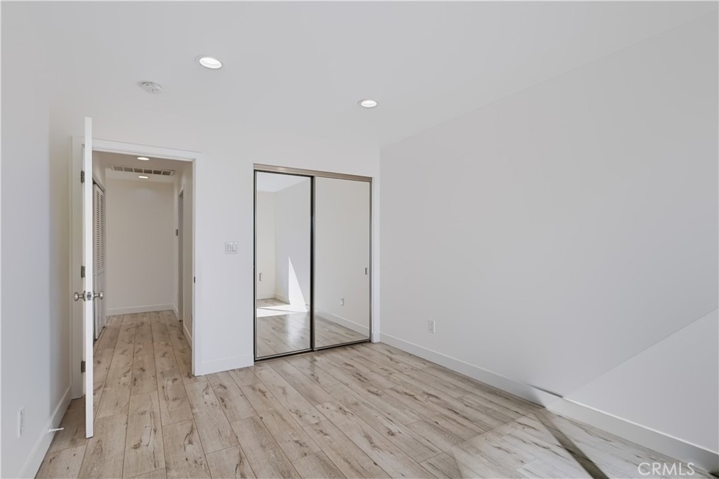 18311 Schoolcraft Street - Photo 17
