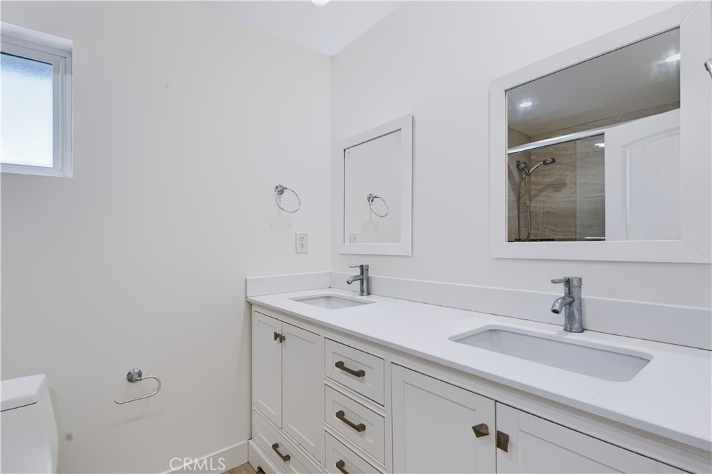 18311 Schoolcraft Street - Photo 15