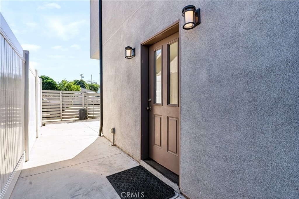 18311 Schoolcraft Street - Photo 5