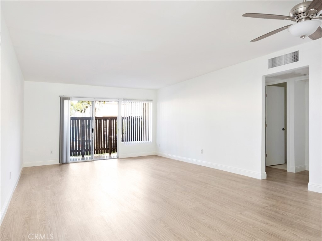 18350 Hatteras Street - Photo 10