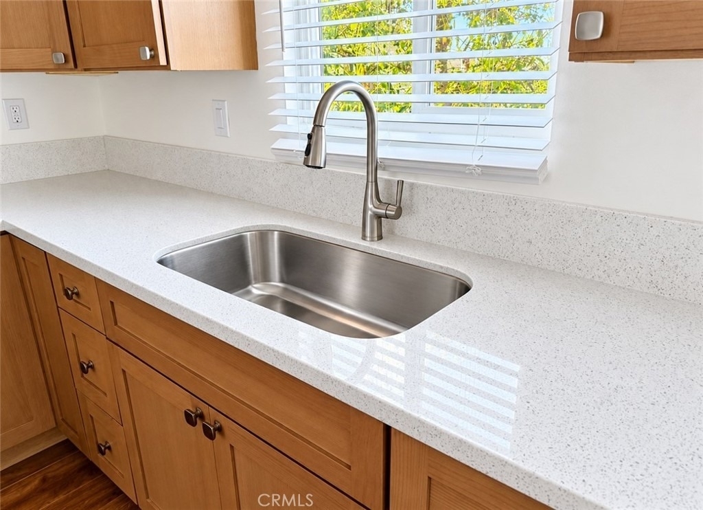 136 N Marshall Court - Photo 9