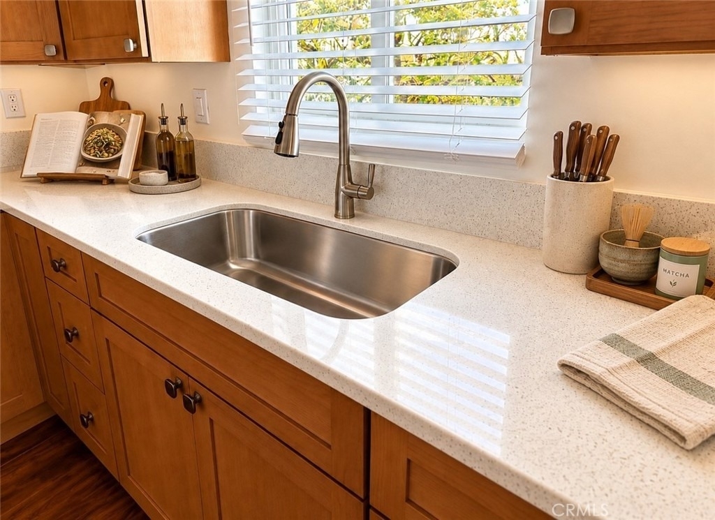 136 N Marshall Court - Photo 8