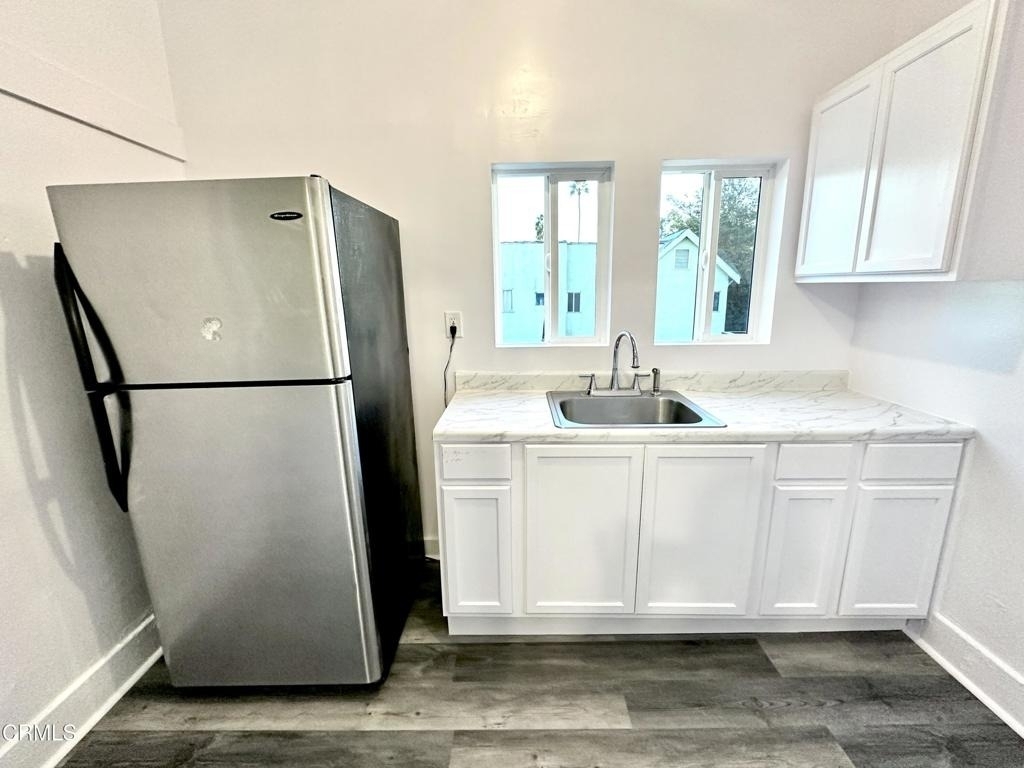 1278 N Wilton Place - Photo 3