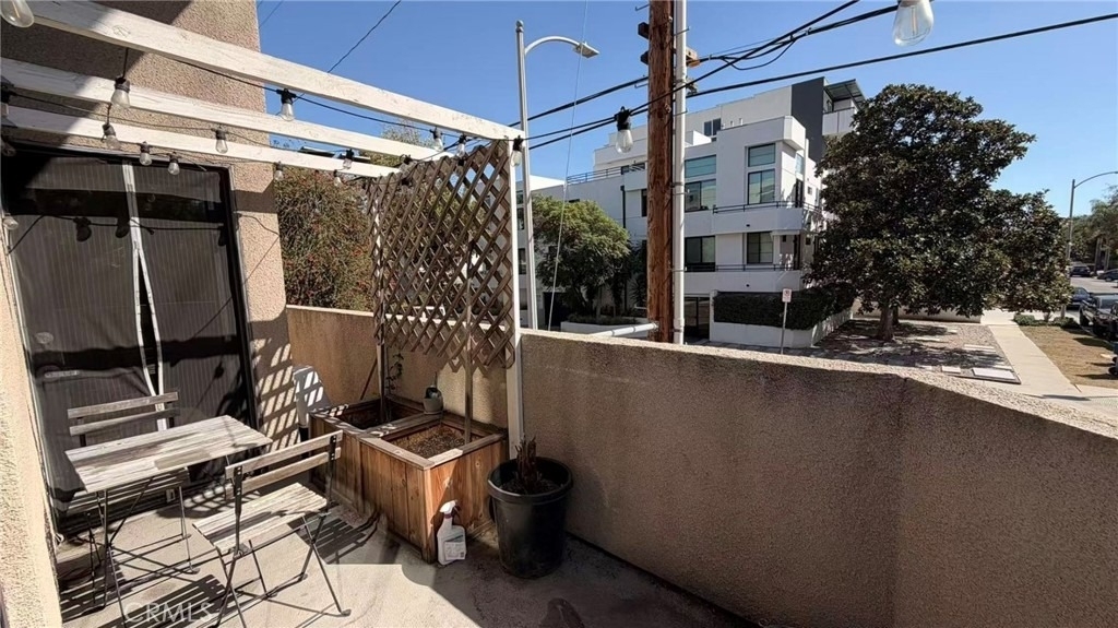 9917 Tabor - Photo 4