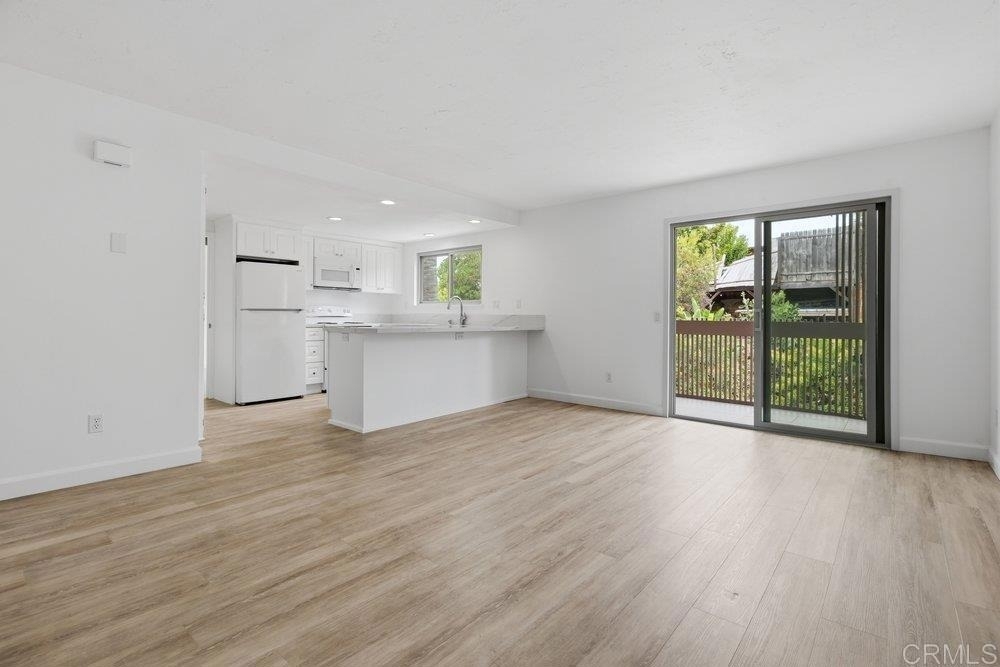 155 Rosebay Drive - Photo 0