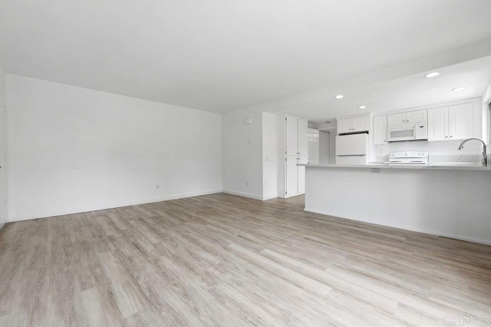 155 Rosebay Drive - Photo 6