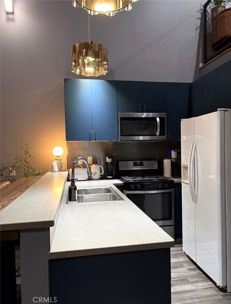 101 W Mission Boulevard - Photo 5