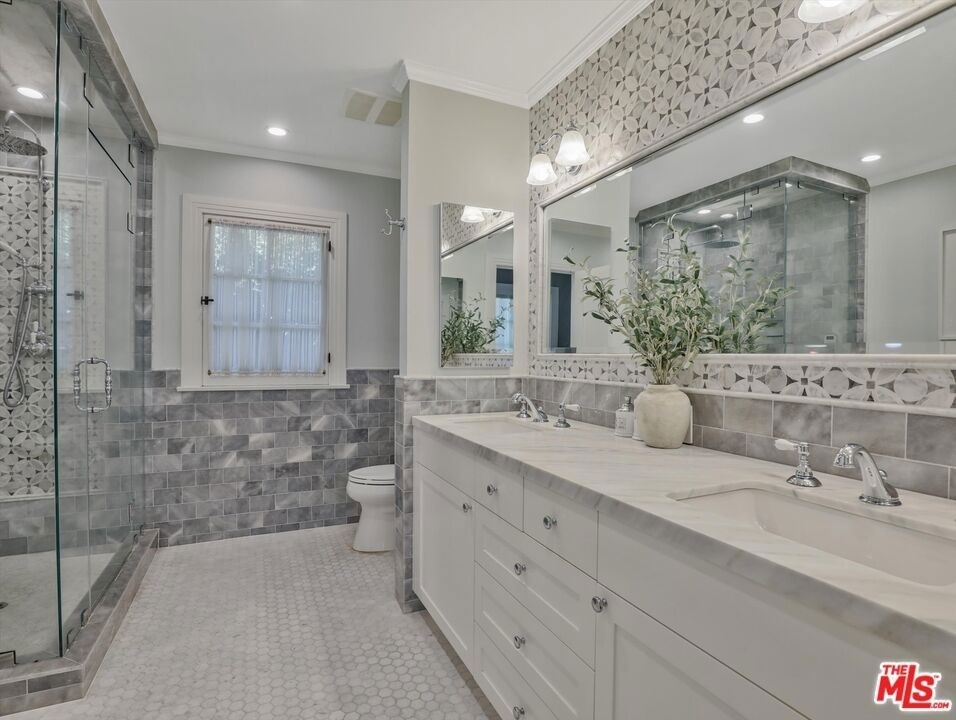843 N Stanley Avenue - Photo 11