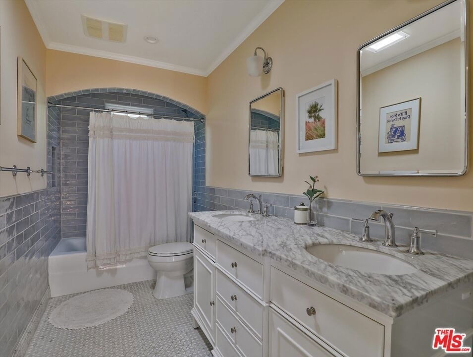 843 N Stanley Avenue - Photo 15