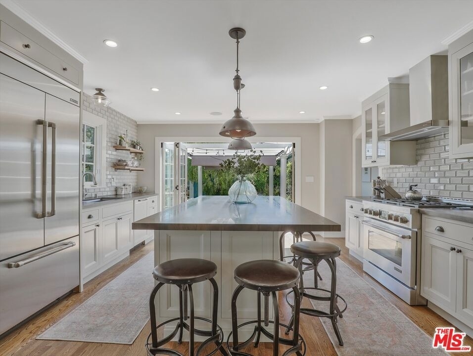 843 N Stanley Avenue - Photo 22