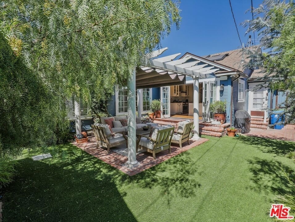 843 N Stanley Avenue - Photo 29