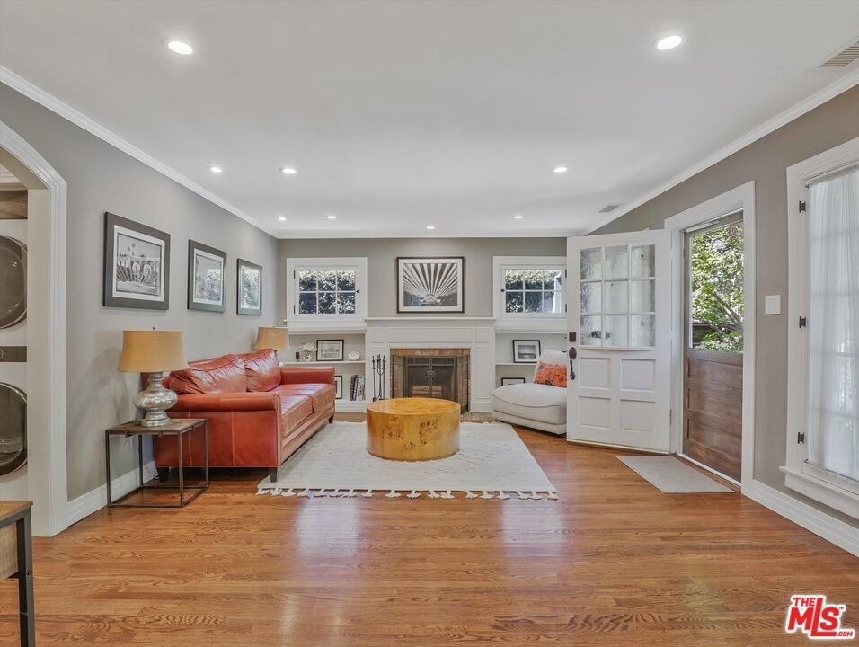 843 N Stanley Avenue - Photo 6