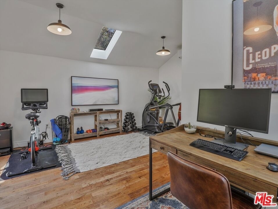843 N Stanley Avenue - Photo 37