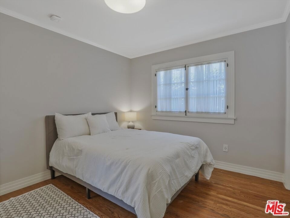 843 N Stanley Avenue - Photo 14