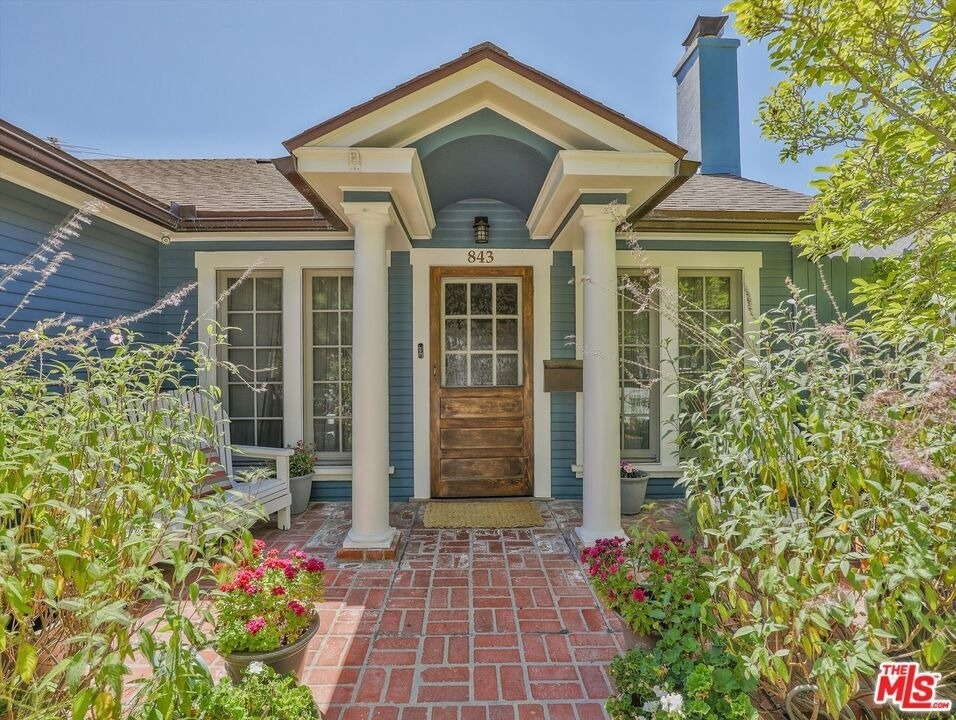 843 N Stanley Avenue - Photo 40