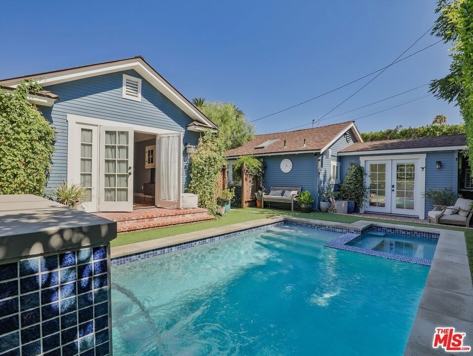 843 N Stanley Avenue - Photo 39