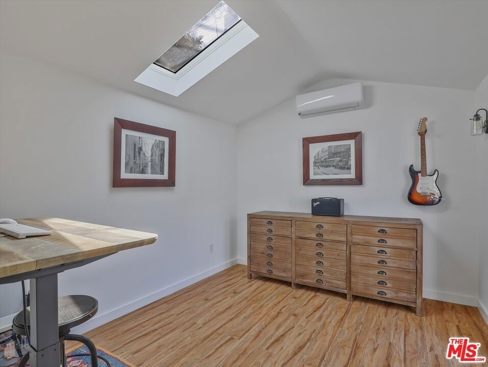 843 N Stanley Avenue - Photo 33
