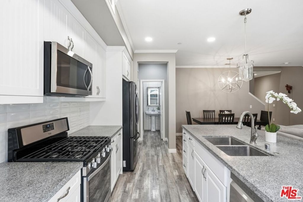 22077 Barrington Way - Photo 4