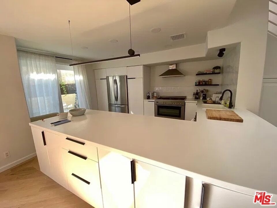 928 19th Street - Photo 3