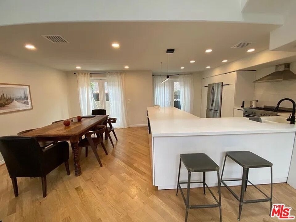 928 19th Street - Photo 2
