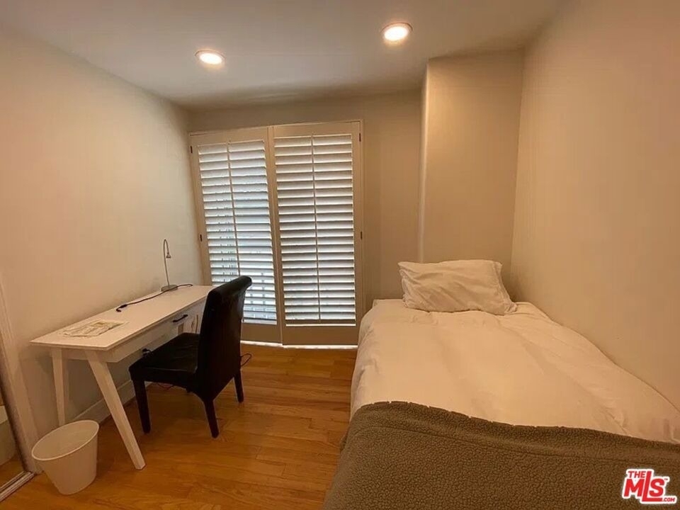 928 19th Street - Photo 10