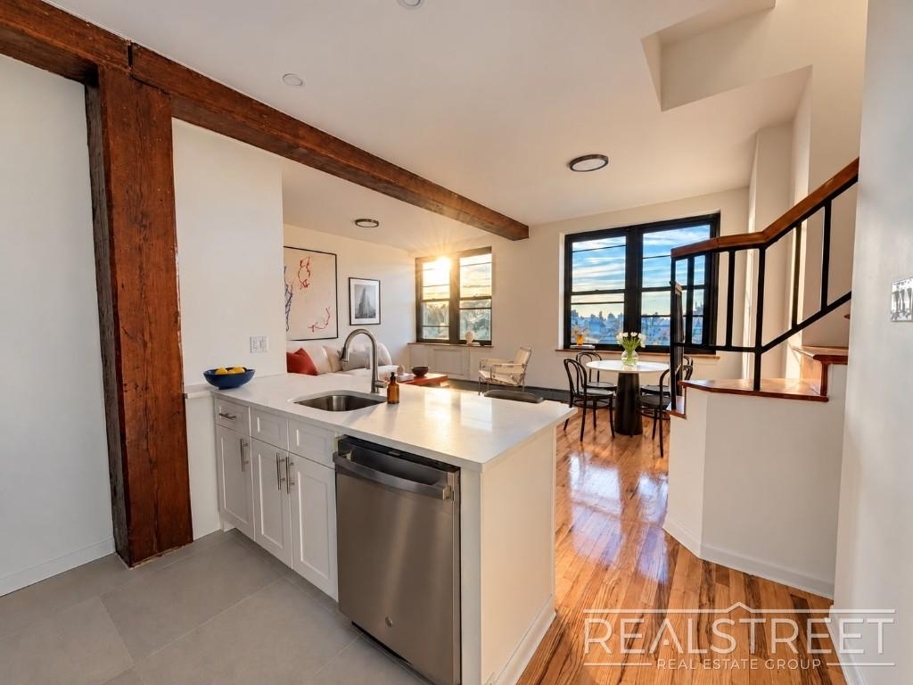 93 Underhill Avenue - Photo 3