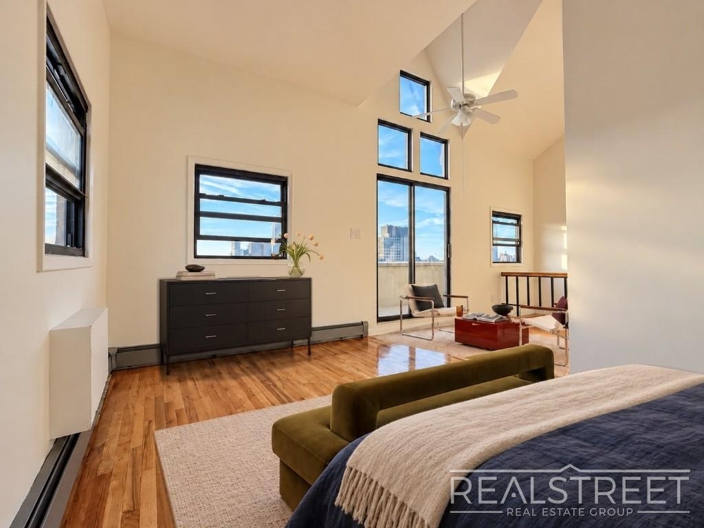 93 Underhill Avenue - Photo 9