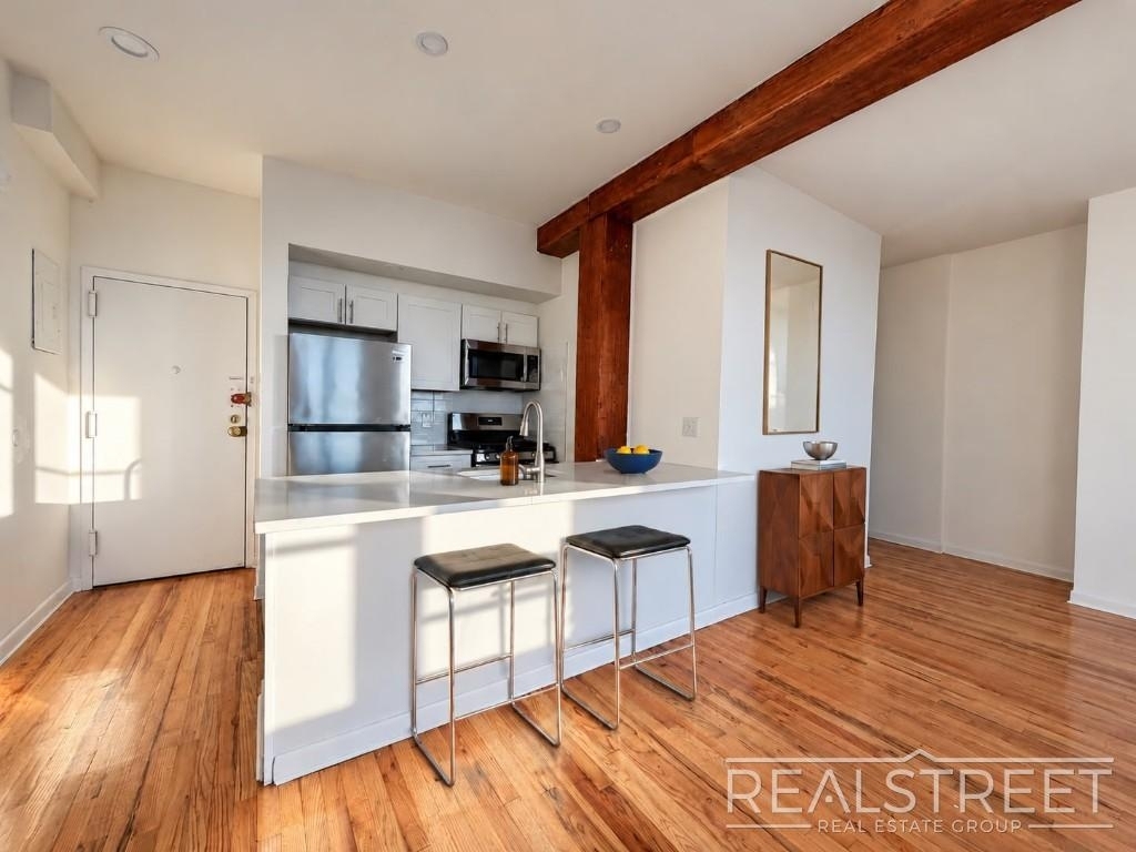 93 Underhill Avenue - Photo 4