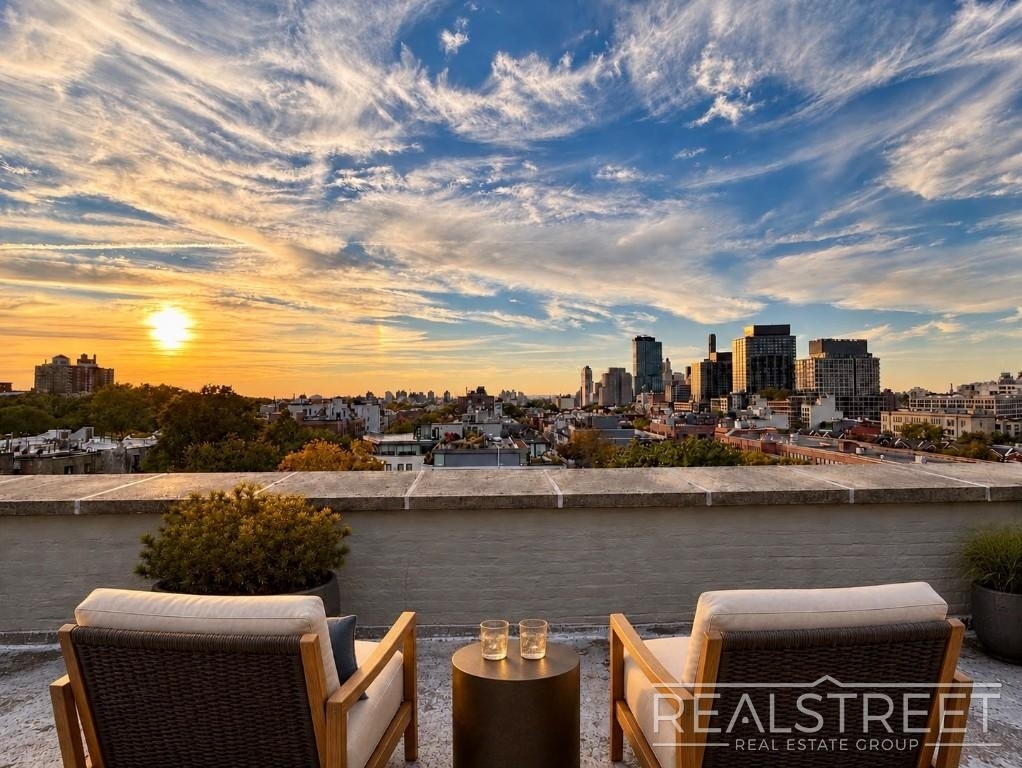 93 Underhill Avenue - Photo 14
