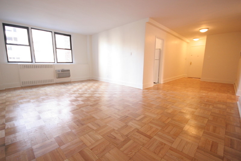 East 79th Street - Photo 0