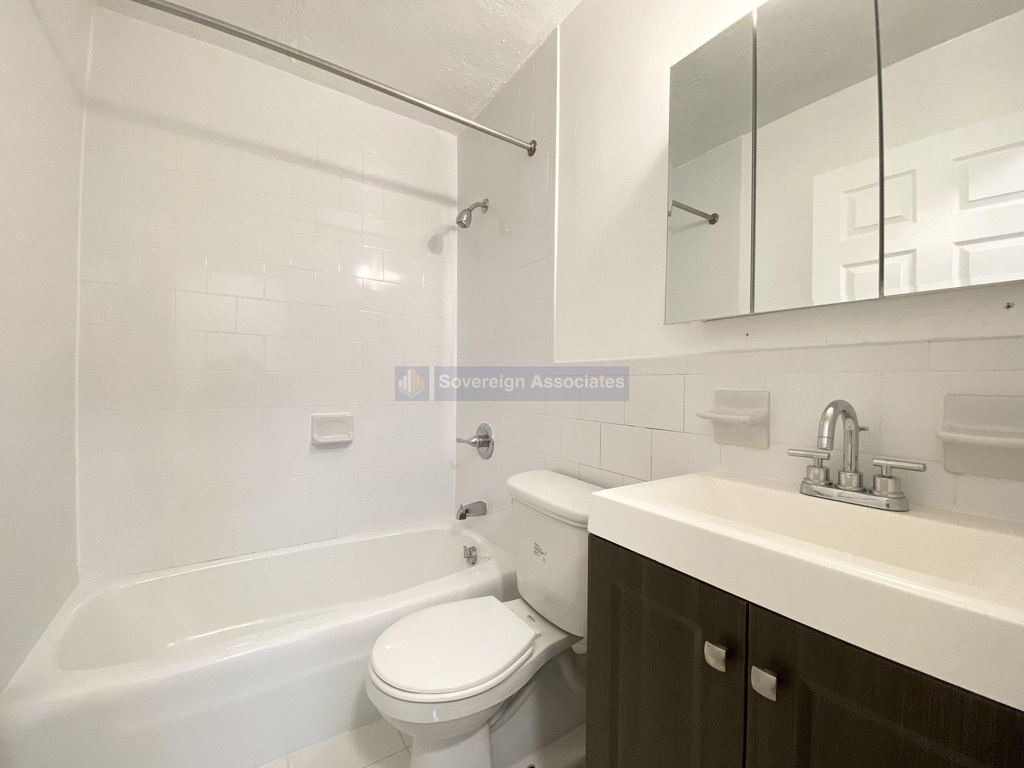 3333 Broadway - Photo 1