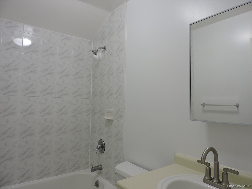 21942 141st Avenue - Photo 5