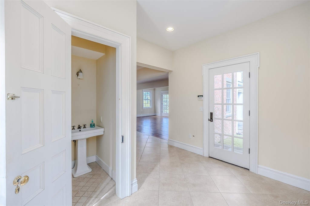 246 Shore Road - Photo 15
