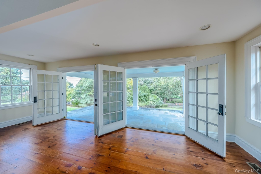 246 Shore Road - Photo 11