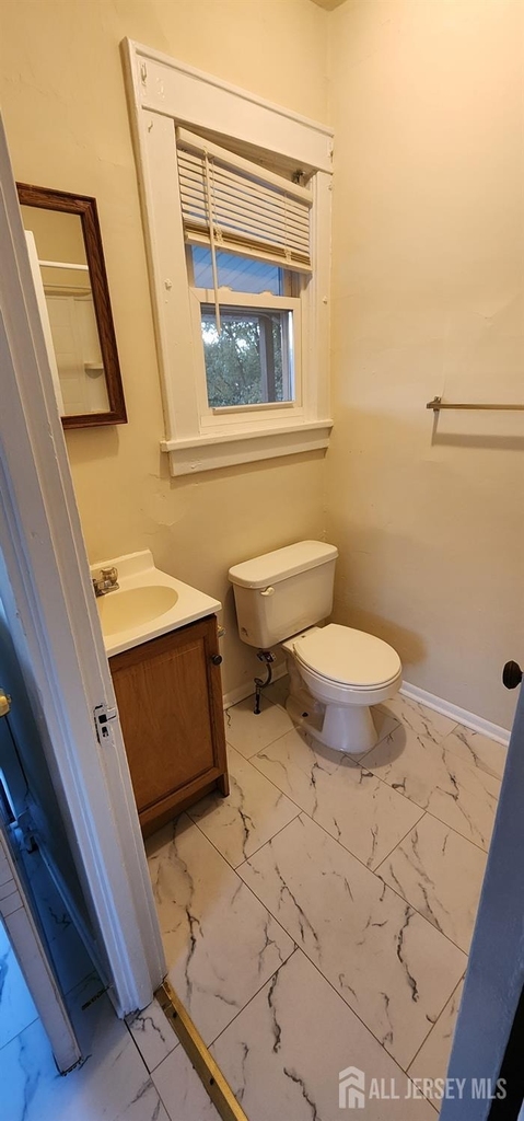 124 Runyon Avenue - Photo 4