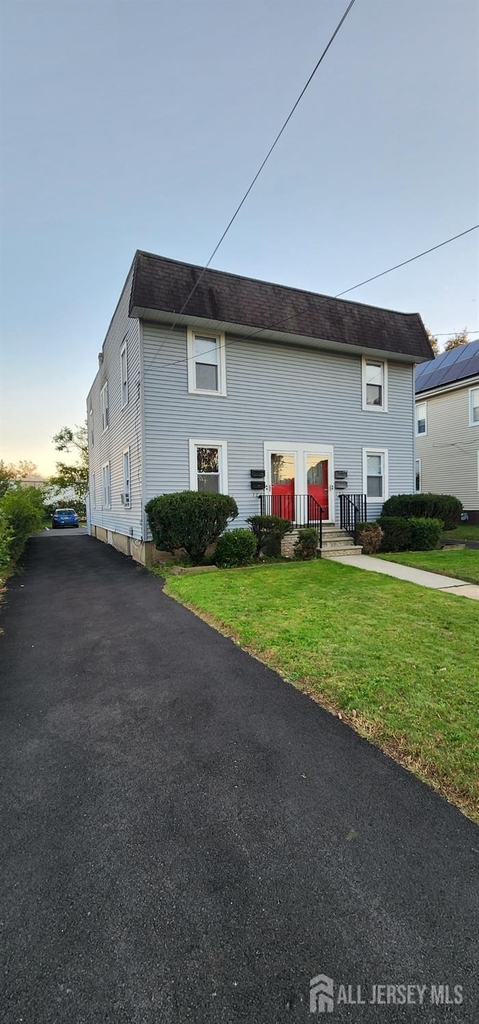 124 Runyon Avenue - Photo 0