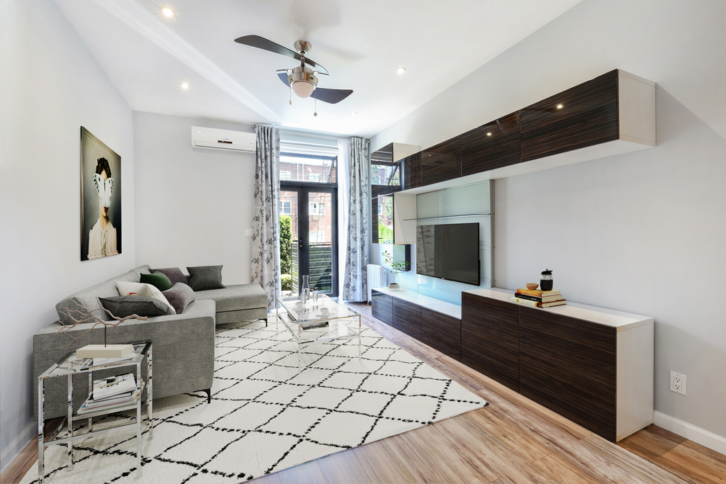 106 Eckford Street - Photo 0