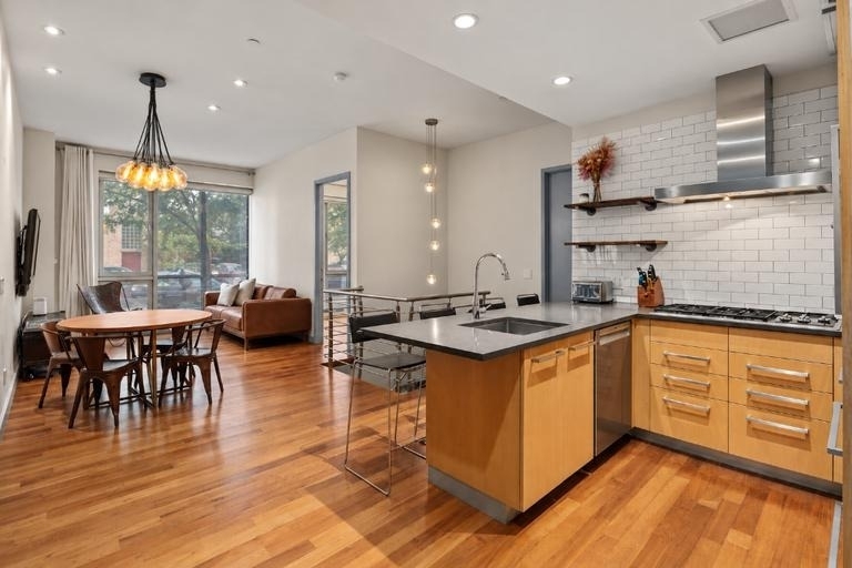 120 N 7th Street - Photo 0