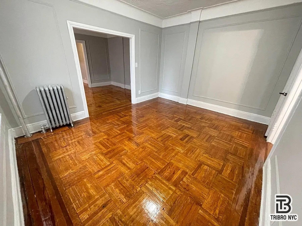 78-14 Woodside Avenue - Photo 2