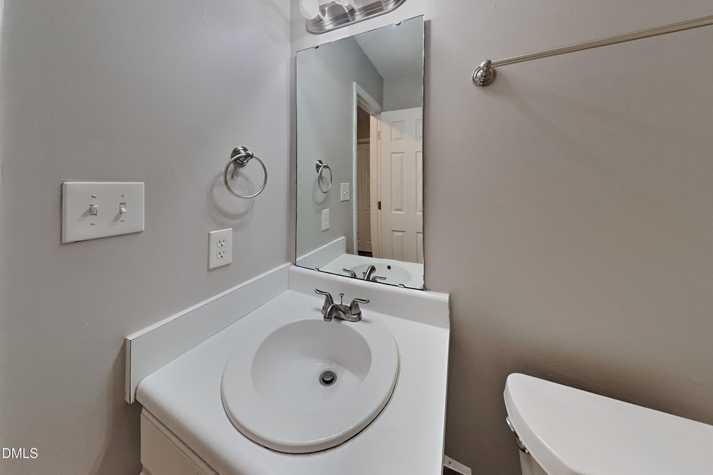 1031 Laurel Leaf Road - Photo 13