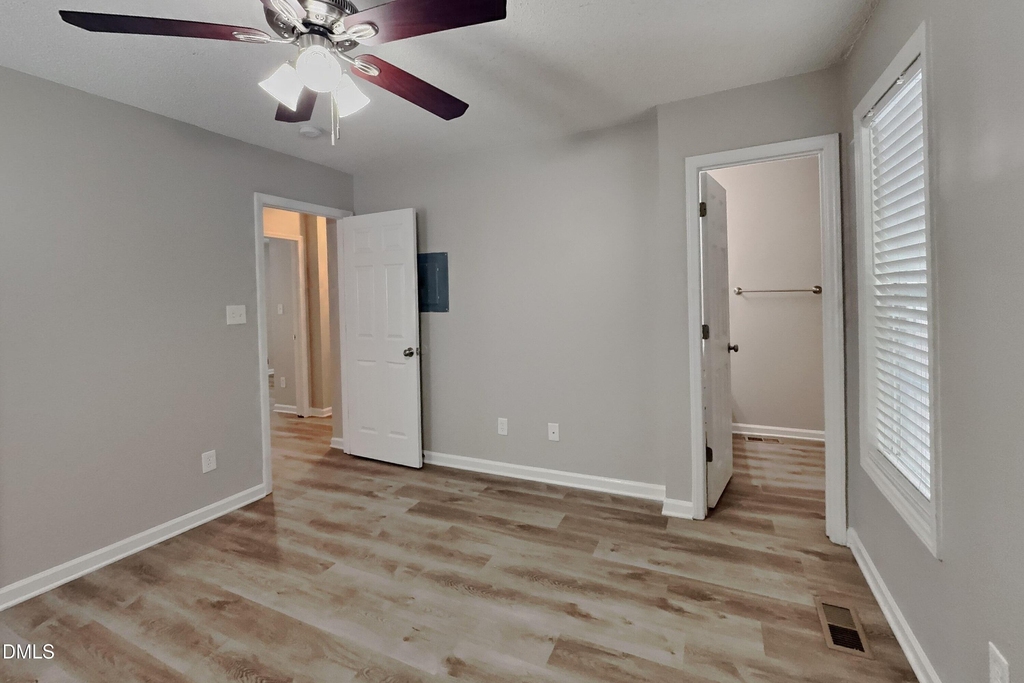 1031 Laurel Leaf Road - Photo 6