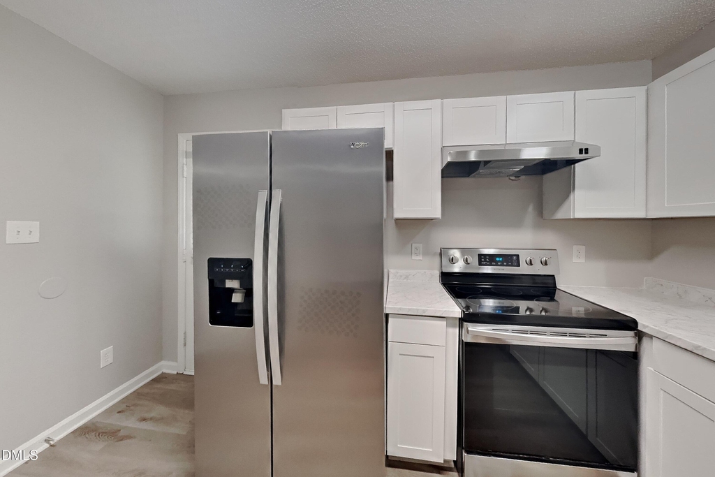 1031 Laurel Leaf Road - Photo 4