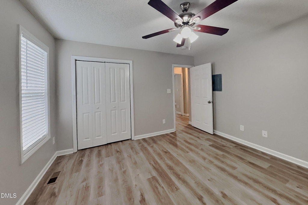 1031 Laurel Leaf Road - Photo 5