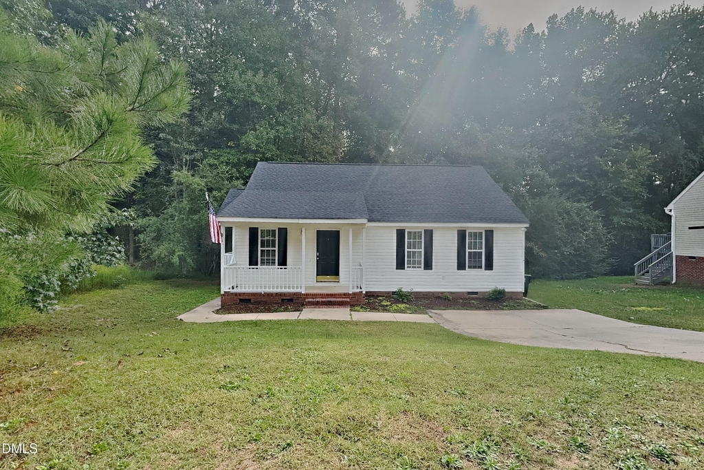 1031 Laurel Leaf Road - Photo 0