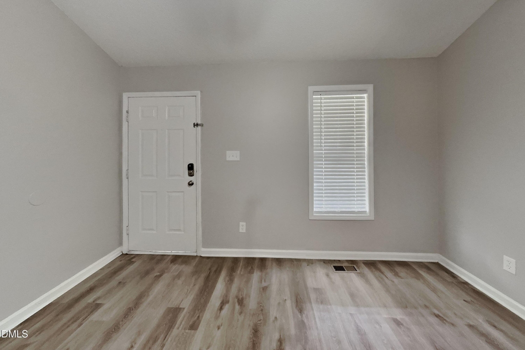 1031 Laurel Leaf Road - Photo 2